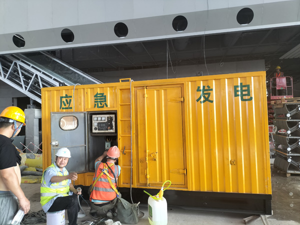 芗城怎样判断空气滤清器是否需要更换？